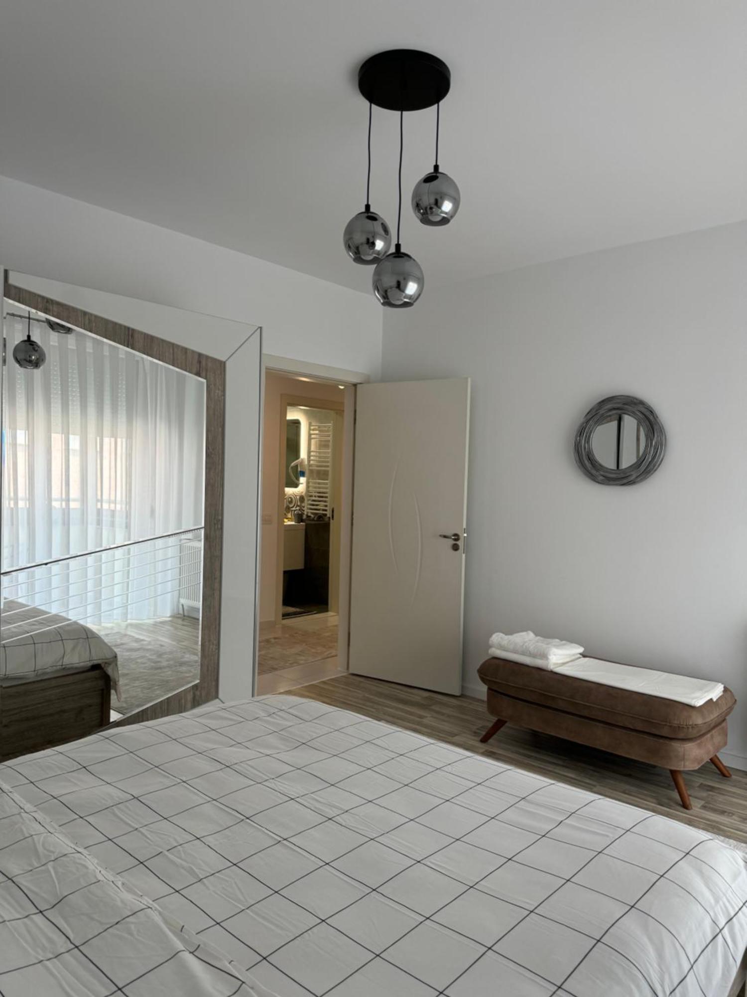 Penthouse Exclusive Apartment Pristina Exterior photo
