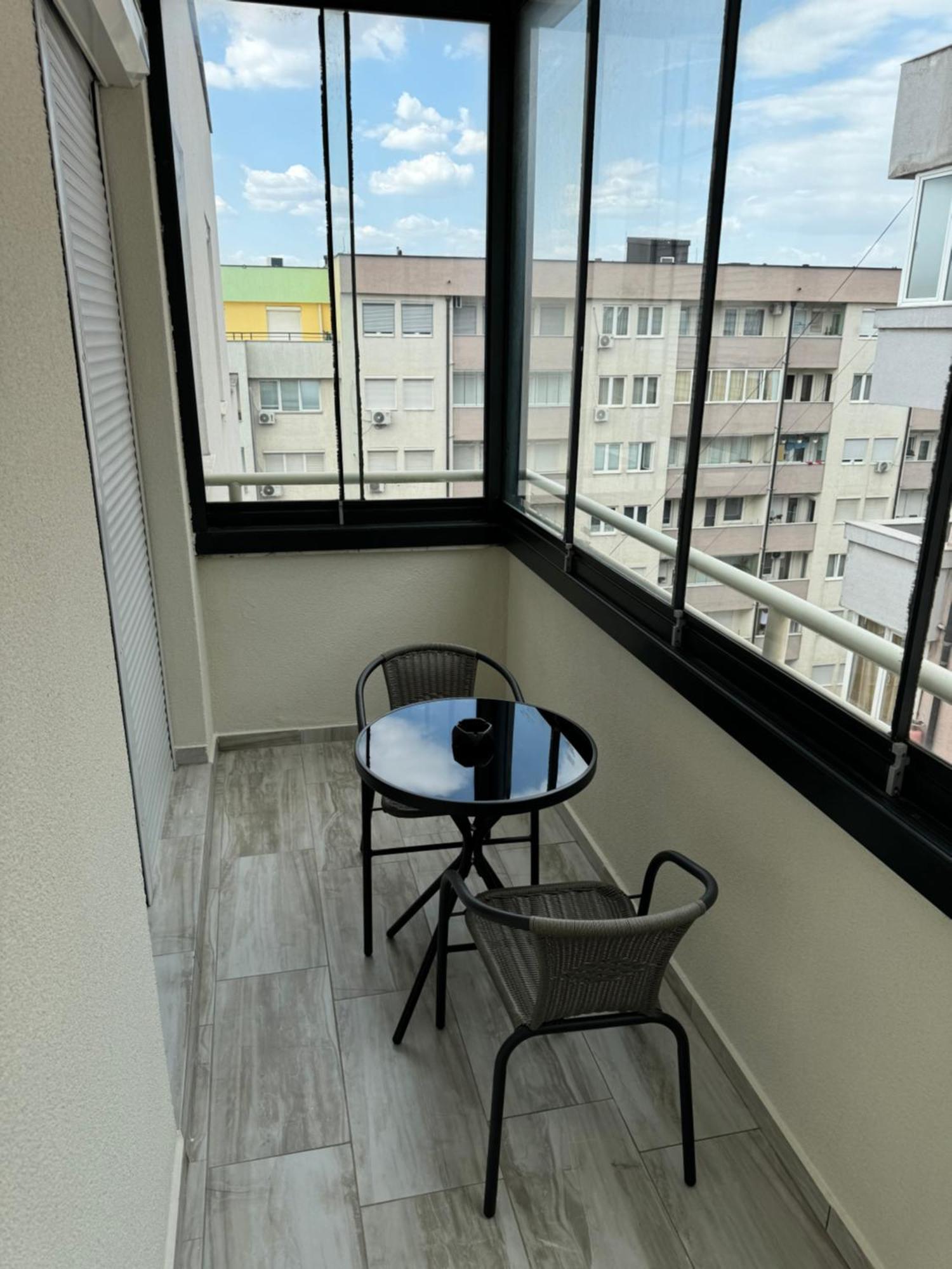 Penthouse Exclusive Apartment Pristina Exterior photo